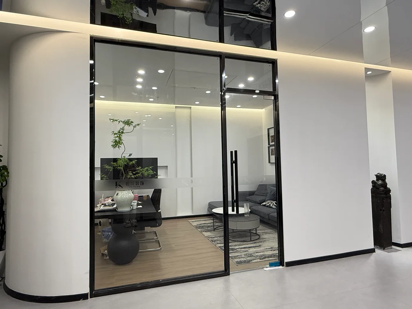 蚌埠薇可装饰门店设计洽谈室实景